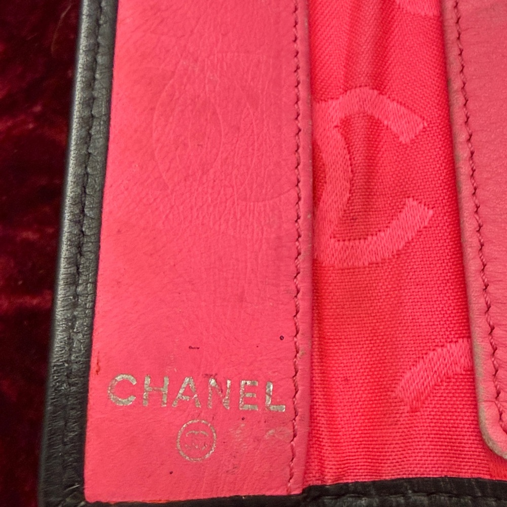 CHANEL Key Holder - Picture 3 of 11